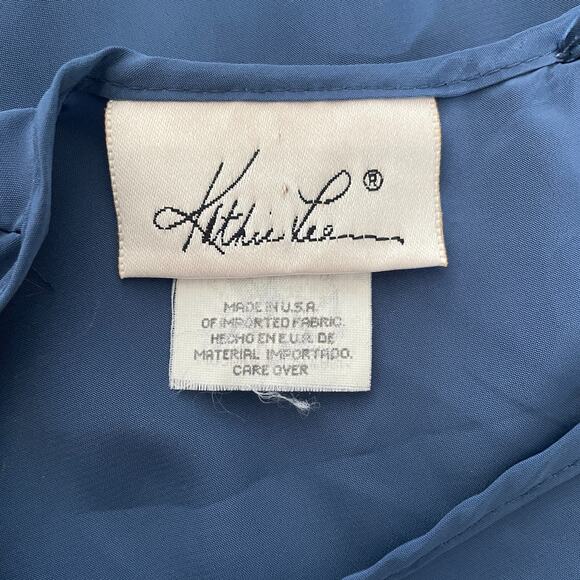 Vintage Shell Top Size 12 Blue Solid Short Sleeve Minimal Casual Relaxed Basic - Picture 8 of 11